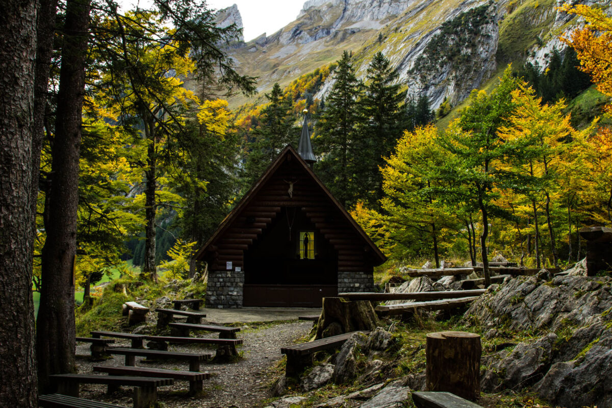 Bruderklausen-Kapelle am Seealpsee direkt neben dem Berggasthaus Forelle