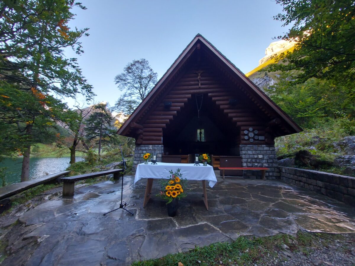 Bruderklausen-Kapelle am Seealpsee direkt neben dem Berggasthaus Forelle