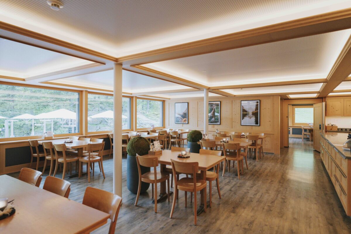 Gaststube im Berggasthaus Forelle am Seealpsee