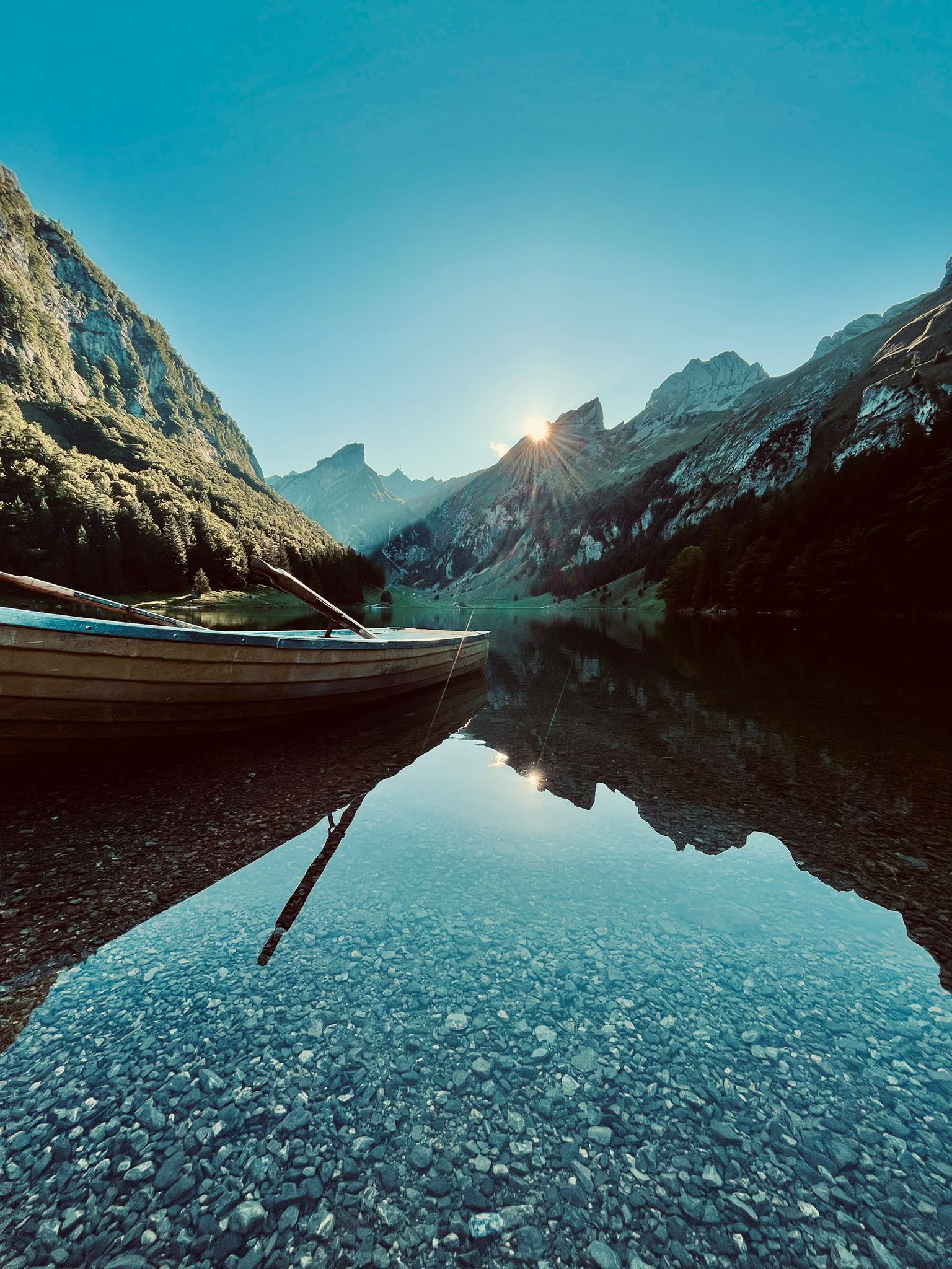 Bootfahrt auf dem Seealpsee. Bootmiete im Berggasthaus Forelle