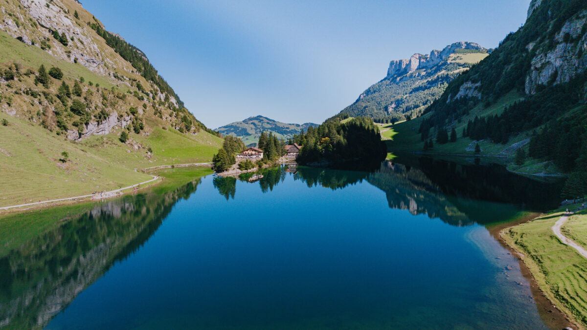 Aussenaufnahme Frontansicht vom Berggasthaus Forelle am Seealpsee